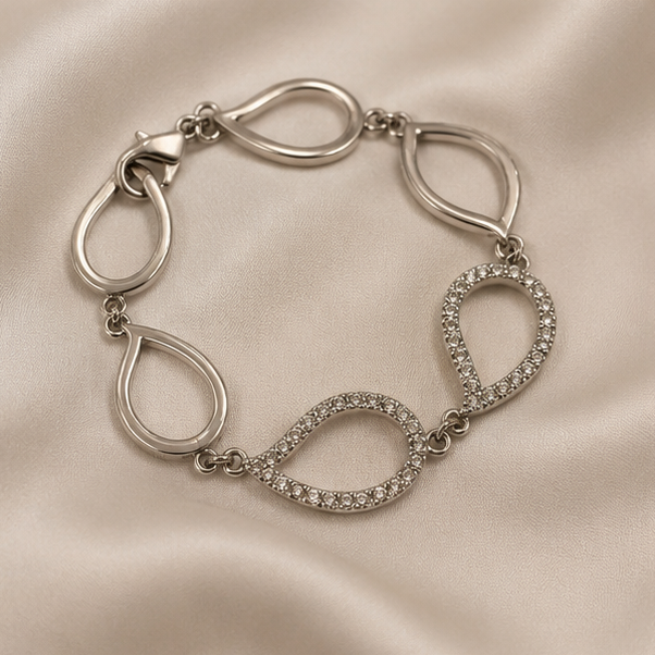 Silver Teardrop Link Bracelet - Image 4