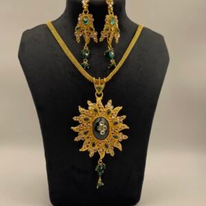 Sitara Kundan Polki Pendant Set